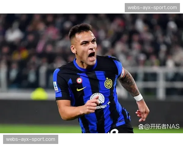 特写：国际比赛日归来 疲惫的劳塔罗在米兰内洛加练射门